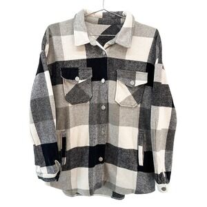 Women's Heavyweight Flannel Plaid Shacket • Medium • black, white,‎ gray